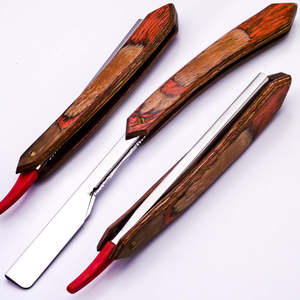 Navaja de Barbero Recta Personalizable con Hoja de Acero Inoxidable Reemplazable y Mango de Madera Natural para Uso Facial - Product Image 1