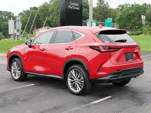 Lexus NX350 Premium AWD SUV ปี 2025 สภาพดีเยี่ยม พร้อมเกียร์อัตโนมัติ เบาะหนัง ซันรูฟ ไฟหน้า LED - Product Image 3