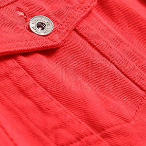 Veste en jean personnalisée pour hommes en gros avec patchs, détails en détresse et support de marque privée disponible - Product Image 5