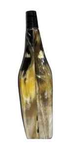 Bouteille en corne de style rustique avec grain naturel et texture organique pour les collectionneurs et les passionnés à prix abordable en provenance d'Inde - Product Image 4