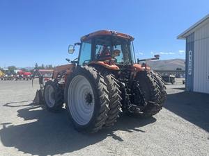 Tracteur à moteur diesel AGCO DT220A 220 CV 4x4 Équipement agricole Véhicule agricole durable avec des fonctionnalités avancées - Product Image 2