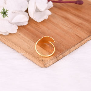 Bijoux sans nickel, bague en laiton, bague simple plaquée or jaune, bague ajustable, bagues tendance pour femmes, bijoux texturés bohèmes - Product Image 3