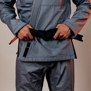 Traje de Jujutsu Gi bordado personalizado, uniforme de entrenamiento de primera calidad, tela duradera, perfecto para clases, gimnasios y práctica diaria - Product Image 4