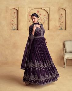 Dernière collection de robes lourdes en georgette véritable Motif floral Taille naturelle Filet papillon Dupatta Robes numériques décontractées - Product Image 4