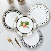 Européen Maison de luxe Fête de mariage Fine Dining Bone China motif géométrique Vaisselle Vaisselle Couverts Bol Plats et assiettes