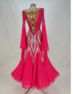 Vestido de Novia de Lujo Estilo Europeo con Escote en V, Nuevo, con Perlas, Lentejuelas, Encaje, Tul y Cristales, Largo hasta el Suelo - Product Image 4