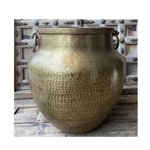 กระถางตกแต่งบ้านสวนรูปร่างที่กําหนดเองชาวไร่โลหะตกแต่งโบราณการออกแบบยอดนิยมตอกชาวไร่ผลิตและผู้จัดจําหน่าย - Product Image 1