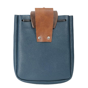 Sac à bandoulière médiéval en cuir pleine fleur avec sangle réglable adapté aux vêtements de style viking et renaissance historique - Product Image 2