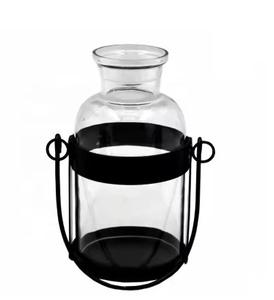 Linternas colgantes de metal y vidrio Llegada superior Iluminación de velas decorativas múltiples Linternas de decoración Diseño europeo atractivo moderno - Product Image 1