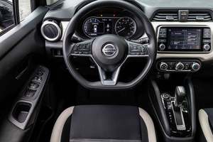 Nissan Versa SV Sedán FWD 2021 Usado en Buen Estado - Product Image 3