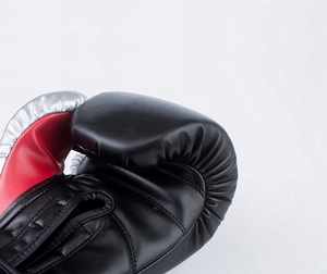 Gants de boxe en cuir noir personnalisables pour l'entraînement en plein air Gants de boxe universels pour le sport MMA Logo confortable - Product Image 3