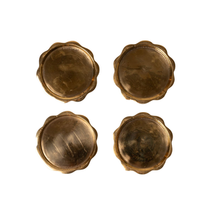 Posavasos de Metal Dorado de Diseño Artesanal para Servir Bebidas en el Hogar y Hoteles, Tapetes y Almohadillas para Servir Té y Café - Product Image 1