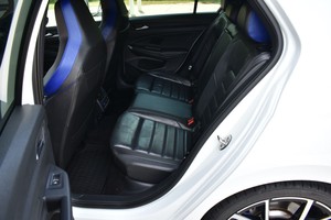 OFERTA ESPECIAL 2024 VOLKSWAGEN GOLF R 4MOTION INTERIOR DE CUERO - Product Image 4