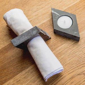 แหวนรองผ้าเช็ดปากลายหินอ่อนตกแต่งแบบเป็นมิตรกับสิ่งแวดล้อม สำหรับการจัดโต๊ะอาหารในงานเทศกาล ช่วยเพิ่มความสวยงามด้วยความงดงามของหิน - Product Image 1