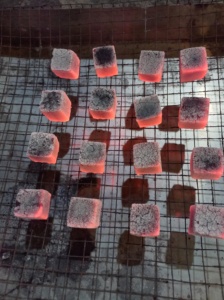 ถ่านอัดก้อนเครื่องทำถ่านกะลามะพร้าวถ่านก้อนสำหรับ Shisha/มอระกู่จากประเทศอินโดนีเซีย - Product Image 3