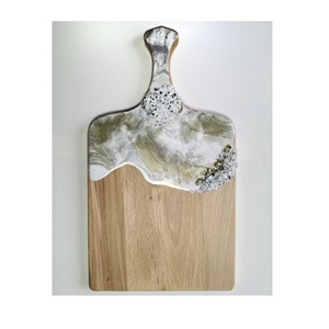 เขียงทำจากเรซิ่นทำด้วยมือมีแถบเรซินสีฟ้ามันวาวทำด้วยมือสำหรับร้านอาหารร้านกาแฟและผู้ที่ชื่นชอบการทำอาหารที่ทันสมัย - Product Image 4