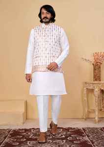 Conjunto de Kurta y Pijama para Hombre en Tela de Seda Pura Bordada de Diseñador, en la Última Colección de Ropa Tradicional Étnica India - Product Image 5