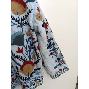 Handmade Unisex TNT Style Suzani Embroidered Cotton Filled <b>Jacket</b> Quilted with Stand Collar for Spring - Product Image 3