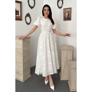 Vestido Blanco con Espalda Descubierta y Bordado de Elisa Fashion para Mujer - Product Image 1