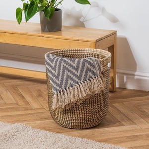 Panier rond en jonc de mer noir et naturel, fait main, pour rangement, vente en gros, écologique, fabriqué au Vietnam - Product Image 3