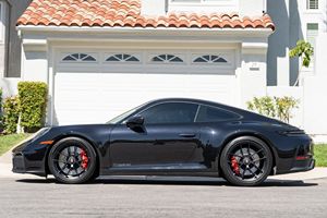 Porsche 911 Carrera 4 GTS Coupé USADO de 2026 - Product Image 3