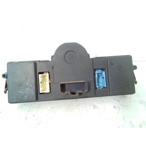 ระบบควบคุมสภาพอากาศเรโนลต์ ซีนิค ซีรีส์ 8200344842(03>09) - Product Image 2