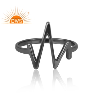 Nouveau design Bague en argent sterling plaqué rhodium noir Bijoux personnalisés pour femme Cadeau pour elle - Product Image 3