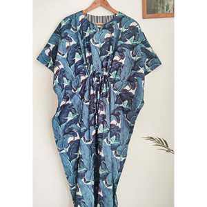 Túnica de Playa de Algodón Azul con Estampado de Palmeras, Estilo Kaftan, Corte Holgado para una Divertida Vacaciones en la Playa - Product Image 6