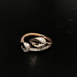 Diamante de oro rosa-Hoja tachonada-Anillo adornado Joyería de platino atemporal que refleja Elegancia inigualable Clase SI Claridad Diamante - Product Image 2