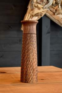 Ensemble moderne de salières et poivrières en bois |   Vaisselle de luxe - Product Image 3