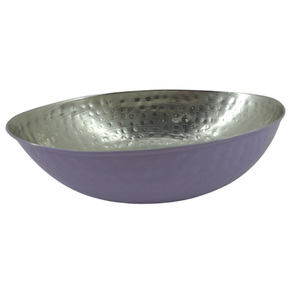 Bol de service ovale en métal nickelé avec saladier martelé en aluminium de couleur rose pour la décoration de cuisine et de table personnalisée - Product Image 2
