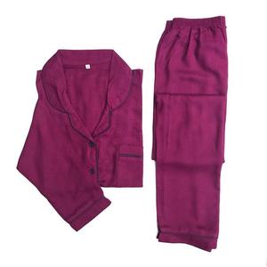 Pijama Berry para mujer, ropa de dormir cómoda y elegante - Product Image 1