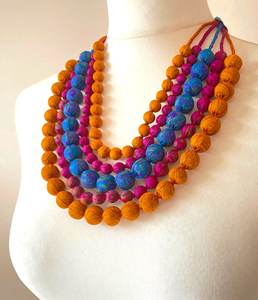 Collier de perles en bois de sari recyclé Collier en corne de buffle naturelle multi-bijoux Produit indien fait à la main - Product Image 2