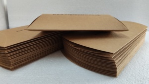 Cajas de Almohada de Papel Kraft Reciclado Ecológicas Hechas a Medida con Impresión de Logotipo en Estampado en Caliente para Embalaje de Regalos Promocionales Aptas para Microondas - Product Image 6