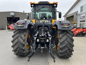 Trattore a Ruote JCBB Fastrac 4220 4WD 2022 con <span class=keywords><strong>Motore</strong></span> <span class=keywords><strong>FPT</strong></span> 230HP, Alta Produttività, Trasmissione a Ingranaggi, Garanzia di 3 Anni - Product Image 4