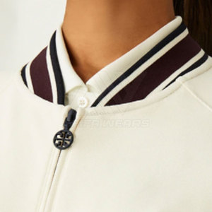 Chaqueta universitaria de Letterman de cuero transpirable para mujer de gran venta con logotipo personalizado y decoración de piel Color sólido - Product Image 6