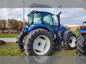 Nouveau tracteur Holllland pour la construction et le travail agricole disponible - Product Image 6