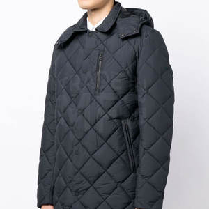 Manteau bouffant d'hiver pour hommes de haute qualité, top vente entièrement personnalisé OEM Service Design col à capuche tissu léger - Product Image 3