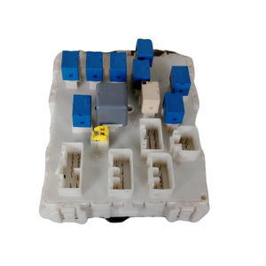 กล่องฟิวส์ M16A ซูซูกิ วีทาร่า ซีรีส์ (15>) AA1A-4881 เบนซิน 1.6 - Product Image 1