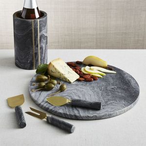 Plateau de fromage en marbre pur avec finition lisse pour servir et exposer facilement les fruits au fromage et les articles gastronomiques - Product Image 4