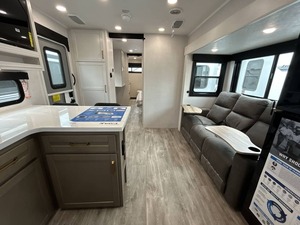 Remorque d'occasion Jayco E-a-g-l-e H-t 265FKDS 2026 prête à la vente – Idéale pour le camping et les voyages - Product Image 2