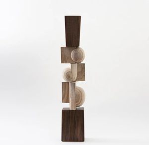 Escultura decorativa de madera con tallas florales que agregan belleza natural, profundidad artística y elegancia a los espacios interiores del hogar - Product Image 5