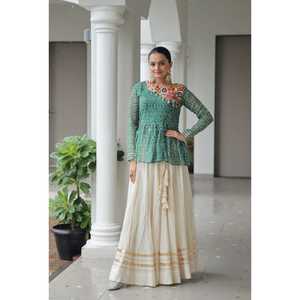 เปิดตัวคอลเลคชั่นเลเฮนกาโชลีงานปาร์ตี้สไตล์โมเดิร์นสำหรับเทศกาลนวราตรี ดีไซน์ใหม่ พร้อมคุณสมบัติแห้งเร็วสำหรับทุกฤดูกาล - Product Image 1