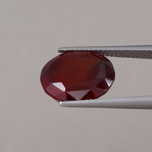 Pierre précieuse naturelle en hessonite rouge, taille ovale de 9,56 carats, 14x12 mm, claire |   Fabrication de bijoux en pierres précieuses certifiées IGI en gros - Product Image 2