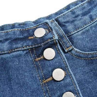 Shorts de Mezclilla Azul Hechos en Pakistán de Alta Calidad Personalizados para Mujer, Estilo Vintage Lavado Medio, Cierre de Cremallera Trasero con Botón, 2 Bolsillos, Estilo Boyfriend Sexy