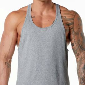 Camiseta 94% de algodón para hombre, prenda transpirable de corte bajo, con espalda cruzada abierta, color gris, dobladillo escalonado, 6% Spandex - Product Image 5