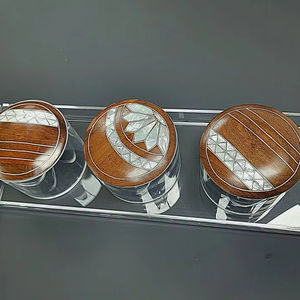 Caja de almacenamiento de dulces con acabado de laca de madera hecha a mano, hermosa tapa con incrustaciones de concha, diseño árabe de lujo para bodas, regalos Eid festivos - Product Image 1