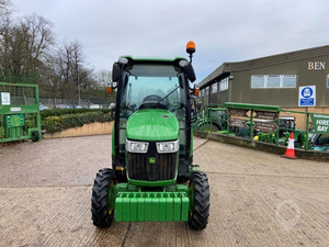 รถไถเดินตาม John Deere รุ่น 4052M 3046R ขับเคลื่อน 4 ล้อ พร้อมปั๊ม  กำลัง 50 แรงม้า ระบบเกียร์  ผลิตภาพสูง  ลดราคาพิเศษ - Product Image 2
