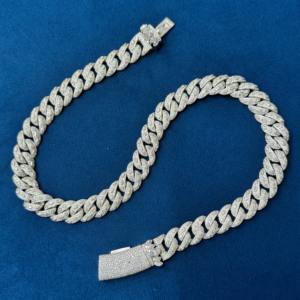 Cadena cubana de diamante de moissanita con brillo brillante y estilo moderno con enlace duradero fuerte perfecto para colección de joyas y uso de regalos - Product Image 4