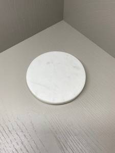 Posavasos Redondos de Mármol Blanco con Almohadillas de Fieltro, Protección Moderna para Mesa - Product Image 6